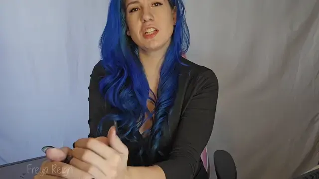 Poster: Freya Reign - New Boss Notices Your Nail Fetish (1080P)